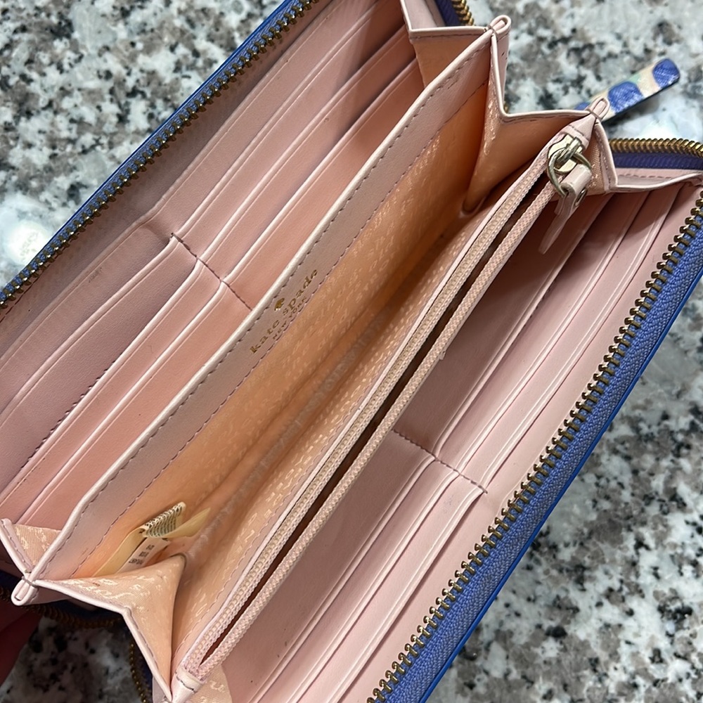 Kate Spade Wallet - Picture 2 of 3